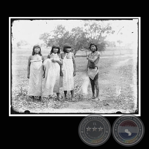 TOLI Y TRES MUJERES - Fotografa de GUIDO BOGGIANI