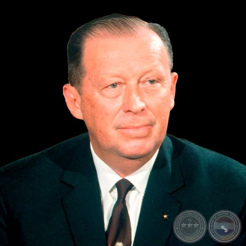 El 2 de agosto de 1956. Alfredo Stroessner es ascendido a general de Ejército.