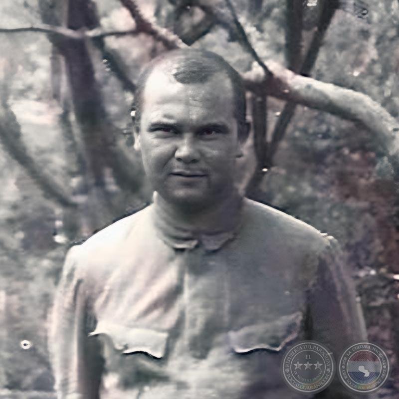 El 3 de julio de 1941. Ante el descubrimiento de actividades conspirativas, Luis Santiviago es nombrado jefe de plaza y varios miembros de la junta de gobierno del Partido Colorado son confinados a pueblos del interior.