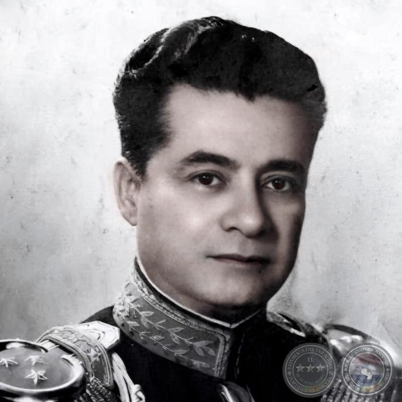 El 11 de junio de 1939. José Félix Estigarribia es proclamado presidente de la República del Paraguay.