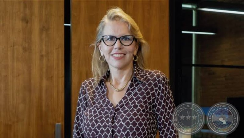 El 22 de agosto de 2006. Liz Rossana Cramer asume la Secretaría Nacional de Turismo, en reemplazo de Evangelista Troche de Gallegos, quien renunció para candidatarse a la Intendencia municipal de Asunción.