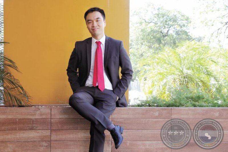 El 29 de octubre de 1979. Nace en Seúl Daniel Chung, periodista y comentarista deportivo, quien adoptó la ciudadanía paraguaya.