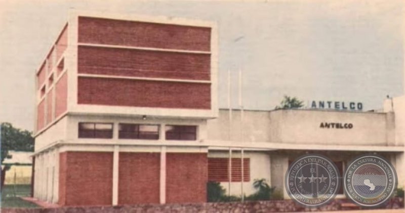 El 20 de mayo de 1980. Se inaugura la central telefónica de Paraguarí.