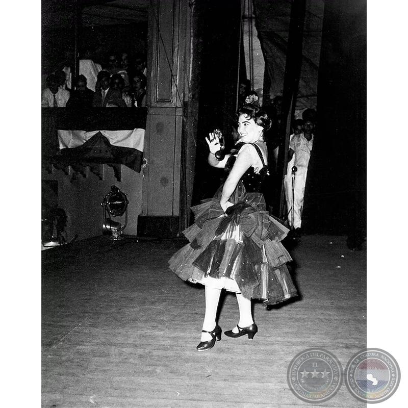 NACÍ PARA LA DANZA