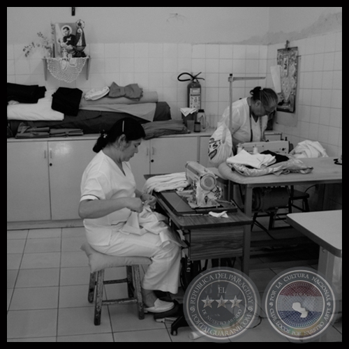 CLÍNICAS, 2009 - Fotografía digital TERESITA NOEMI&#769; GONZA&#769;LEZ