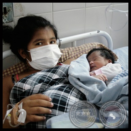 MADRES ADOLESCENTES, 2012 - Fotografía digital TERESITA NOEMÍ GONZÁLEZ