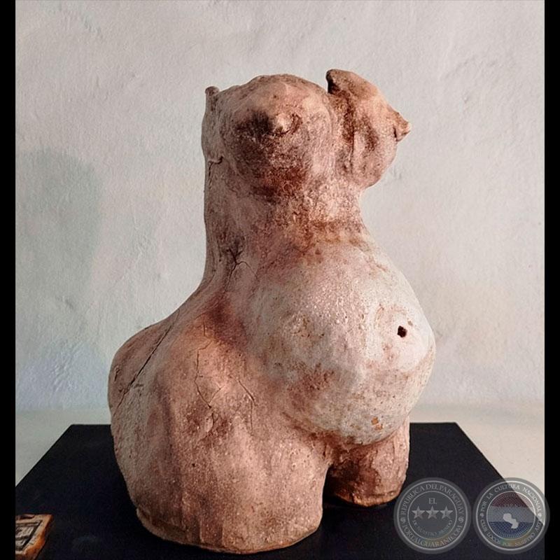 Escultura de la serie "Gestación" GESTACIÓN 1 - Escultura de Florencia Banquer
