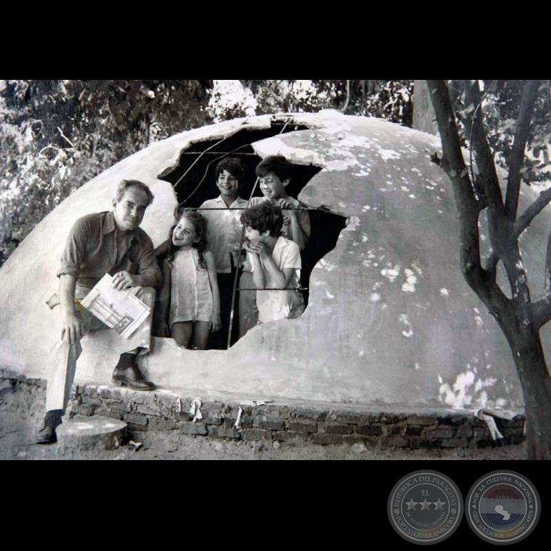 OVARIO - EL HUEVO TALLER, 1971 - Obra de HERMANN GUGGIARI