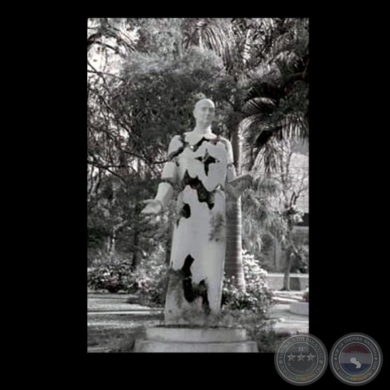 SAN ENRIQUE DE OSSÓ - Escultura de HERMANN GUGGIARI