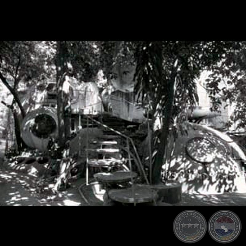 LOS HUEVOS, años 1960 - Obras de HERMANN GUGGIARI