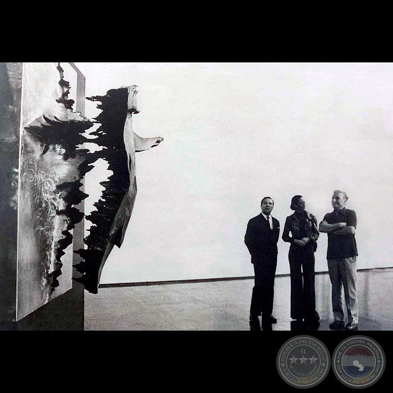 TRASCENDENCIA, 1971 - Escultura de HERMANN GUGGIARI