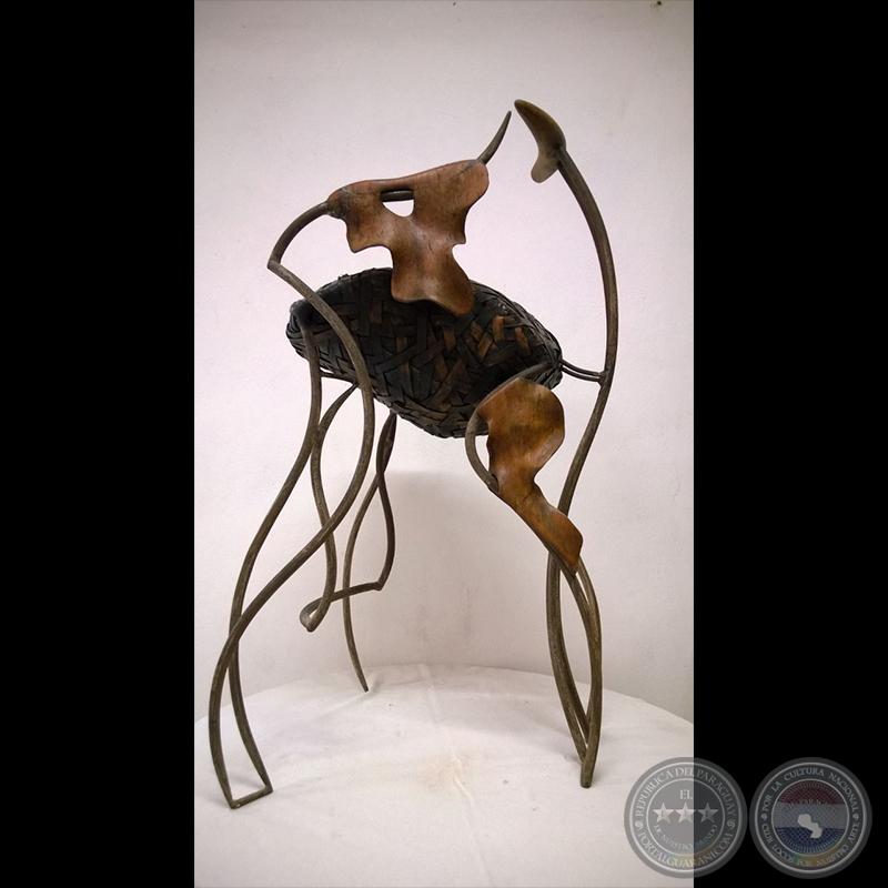 SINERGÍA ORGÁNICA - Escultura de LUIS SANTIAGO TORRES