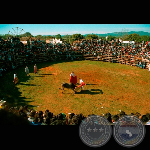 YAGUARÓN (PLAZA DE TOROS) - Fotografía de FERNANDO ALLEN