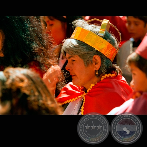 REZANDO EN YAGUARÓN - Fotografía de FERNANDO ALLEN