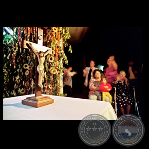 CRUZ ALTAR - Fotografía de FERNANDO ALLEN