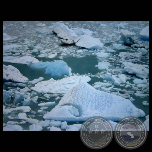 GLACIAR PERITO MORENO - Serie FISURAS Y FRACTURAS, 2007 - Fotografía a color de MABEL AVILA