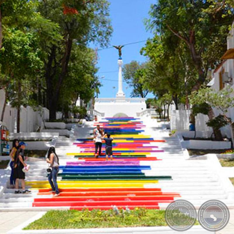 COLORES DE ASUNCIÓN, 2013 - Fotografías de ALFRED PAJÉS