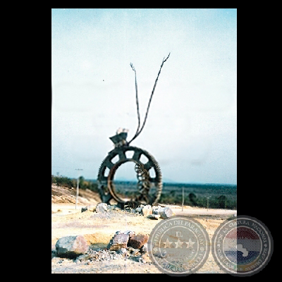 ESCULTURA PÚBLICA - Obra de HUGO PISTILLI