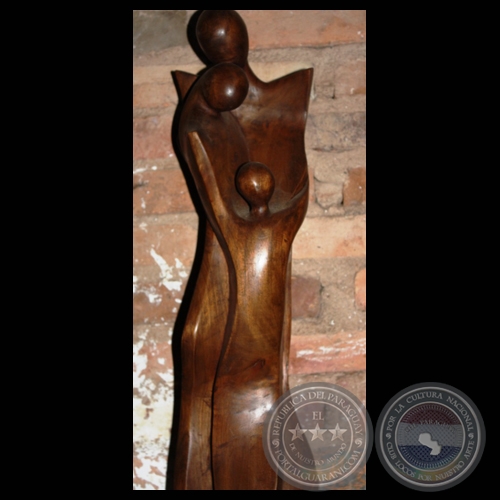 LA FAMILIA - Escultura de HUGO POLETTI