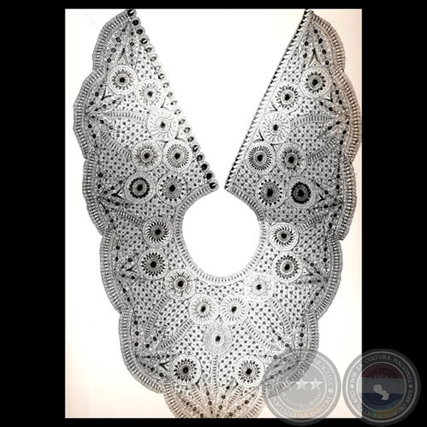 Cuello en hilo del algodón (El Ñanduti - Josefina Plá)