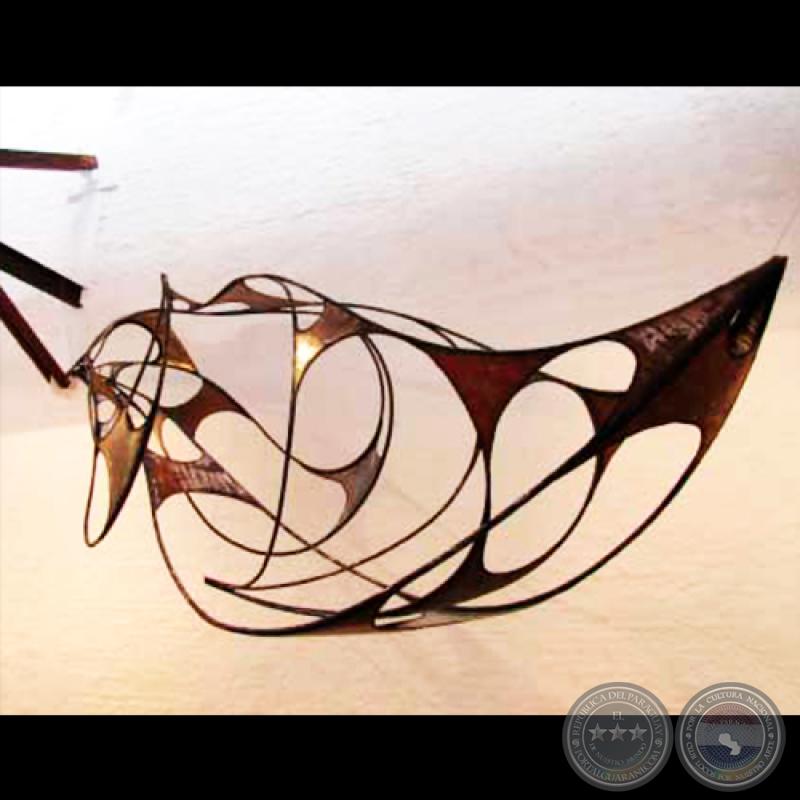 VIVA EL NUEVO PARAGUAY, 2011 - Escultura de JUAN PABLO PISTILLI