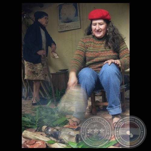 LA TÉCNICA DEL AHUMADO, CON HOJAS DE MANGO DE JULIA ISÍDREZ, 2009 - CENTRO CULTURAL DEL LAGO