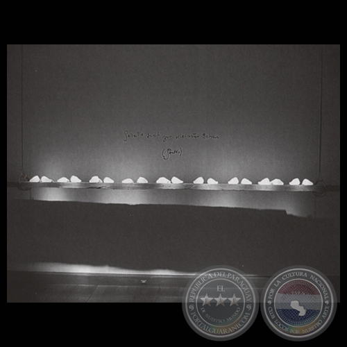 LA ILUSTRACIÓN, 2000. INSTALACIÓN (Obra de OSVALDO SALERNO)