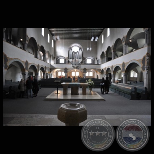 UN PROYECTO DE ARTE EN LA IGLESIA, 2009 - Instalación de PATRICIA WICH