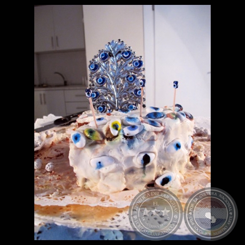NAZAR BONCUGUR CAKE (Instalación de PATRICIA WICH)
