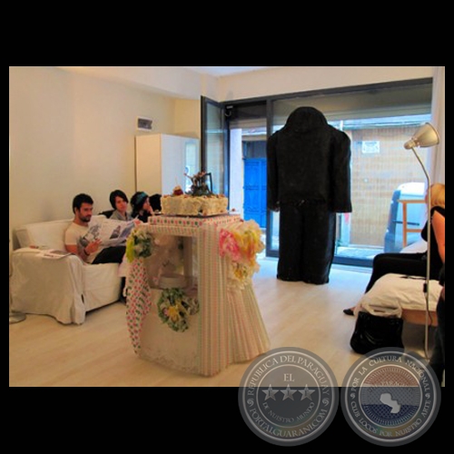 GOLEM AND NAZAR BONCUĞU CAKE, ISTANBUL 2010 - PATRICIA WICH  