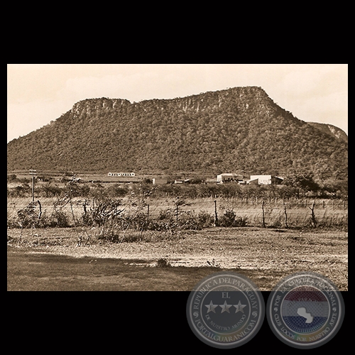 CERROS DE PARAGUARI - RUTA N° 1 - PARAGUAY - Foto de CLAUS HENNING