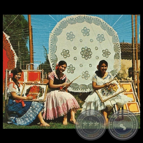 TEJEDORAS DE ÑANDUTÍ - PARAGUAY - Foto de CLAUS HENNING