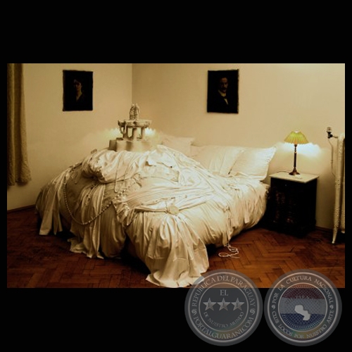 OTOÑO EN LA HABITACIÓN, 2008 - Instalación de PATRICIA WICH