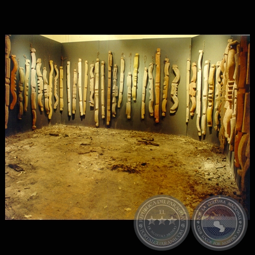 PARAGUAY, LA INOCENCIA RESENTIDA, 1993 - Instalación de MARITÉ ZALDÍVAR - Tésis en el ISA de MARÍA VICTORIA ECHAURI DE INSFRÁN