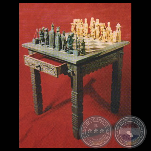 JUEGO DE AJEDRÉZ - Escultura en madera de ZENÓN PÁEZ ESQUIVEL