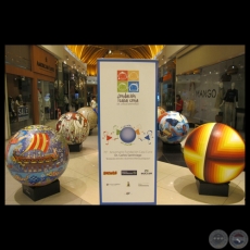 UN NIÑO, UN MUNDO, 2012 - Esfera de MELVIN ROLDÁN