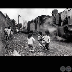 CALLE SABASTIN GABOTO-ASUNCIN - Fotografa de Carlos Bittar - 07/1991