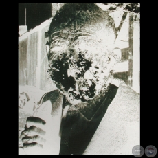 EL ABUELO, Serie HUMIDOS - Fotografía intervenida de CARLOS BITTAR