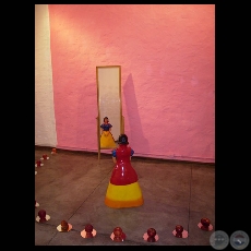 QUIEN, 2006 - Instalación de ENRIQUE ESPÍNOLA