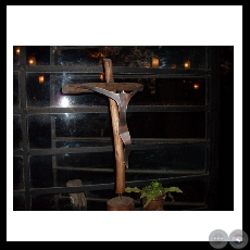 CRISTO CRUCIFICADO, 2008 - Escultura de JUSTO GUGGIARI