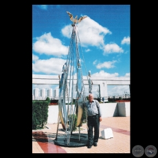 ESCULTURA PÚBLICA - Obra de HUGO PISTILLI