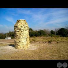 TOTEM - CORDOBA, 2004 - Instalación de LUIS E. INSFRÁN