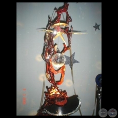 HOMENAJE A HERMANN GUGGIARI, 2006 - Obra conjunta de MELVIN ROLDÁN, JUSTO GUGGIARI y SERGIO BUZÓ