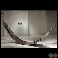 PUENTE KYHA - VESTIDO DE AO PO'I, 2013 - Instalación de CLAUDIA CASARINO