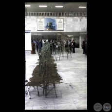 PUENTE SIN RIBERAS, 2014 - Conjunto escultórico de GUSTAVO BECKELMANN