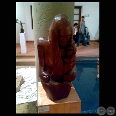 Escultura en madera de Sergio Jara