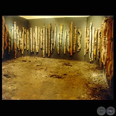 PARAGUAY, LA INOCENCIA RESENTIDA, 1993 - Instalación de MARITÉ ZALDÍVAR - Tésis en el ISA de MARÍA VICTORIA ECHAURI DE INSFRÁN