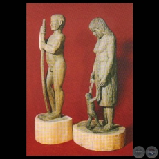 INDIOS GUAYAKI - Escultura en madera de ZENÓN PÁEZ ESQUIVEL