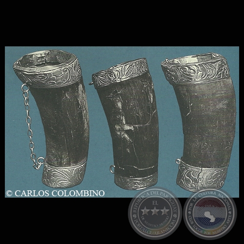 GUAMPAS CON PIE Y BOCA DE PLATA, SIGLO XX - COLECCIÓN FUNDACIÓN CARLOS COLOMBINO LAILLA