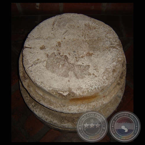 BASES DE COLUMNAS (UNA DE BASE CUADRANGULAR Y OTRA CIRCULAR)